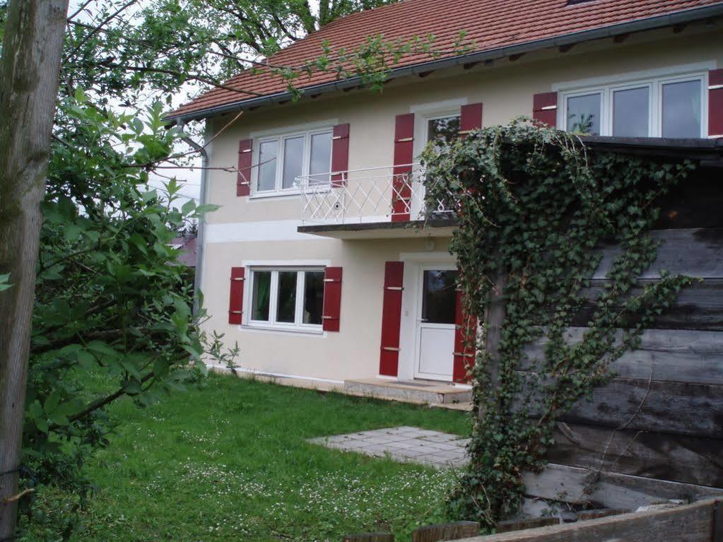 Airport Hostel Hallbergmoos Bagian luar foto