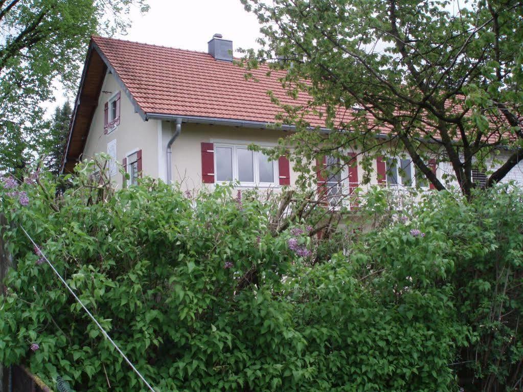 Airport Hostel Hallbergmoos Bagian luar foto